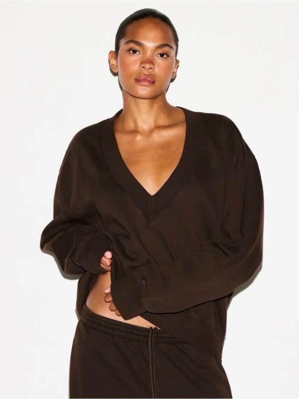 Skims V-Neck Oversized Women's Sweater in Dark Brown